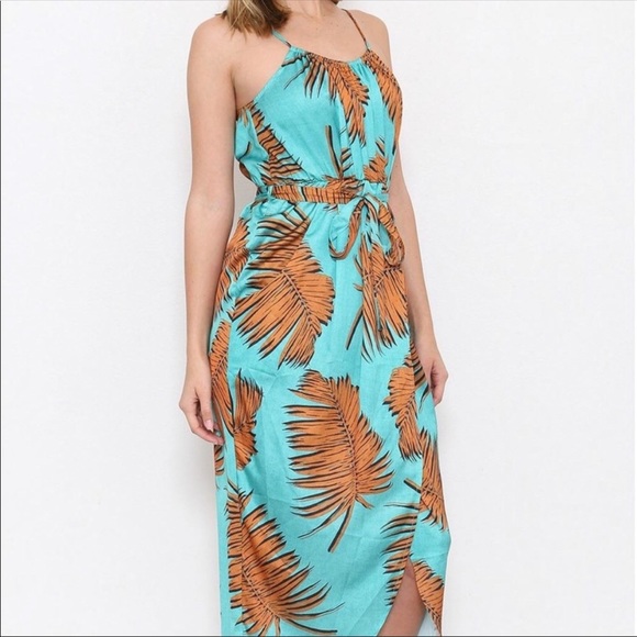 L'ATISTE Dresses & Skirts - L’atiste Tropical Palm Vacation Midi Wrap Dress